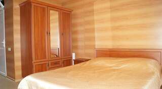 Гостиница Krokus Guest House Адлер Номер-студио с балконом-2